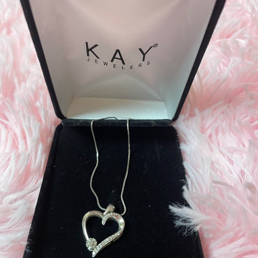 Kay jewelers heart necklace